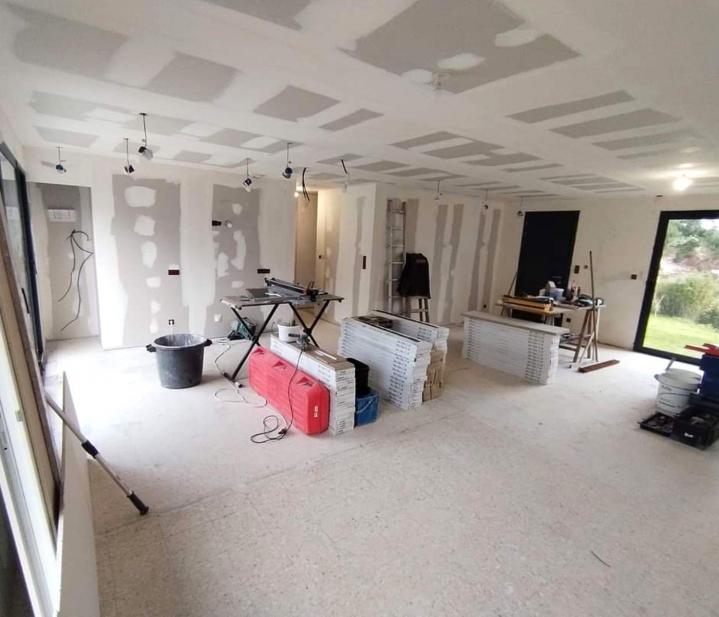 Des revêtements muraux esthétiques, faciles à poser et à entretenir